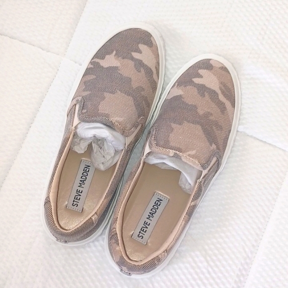 Steve Madden Women's Swiftly Skate Shoe, NEW IN BOX, Tan Camo - Picture 9 of 9